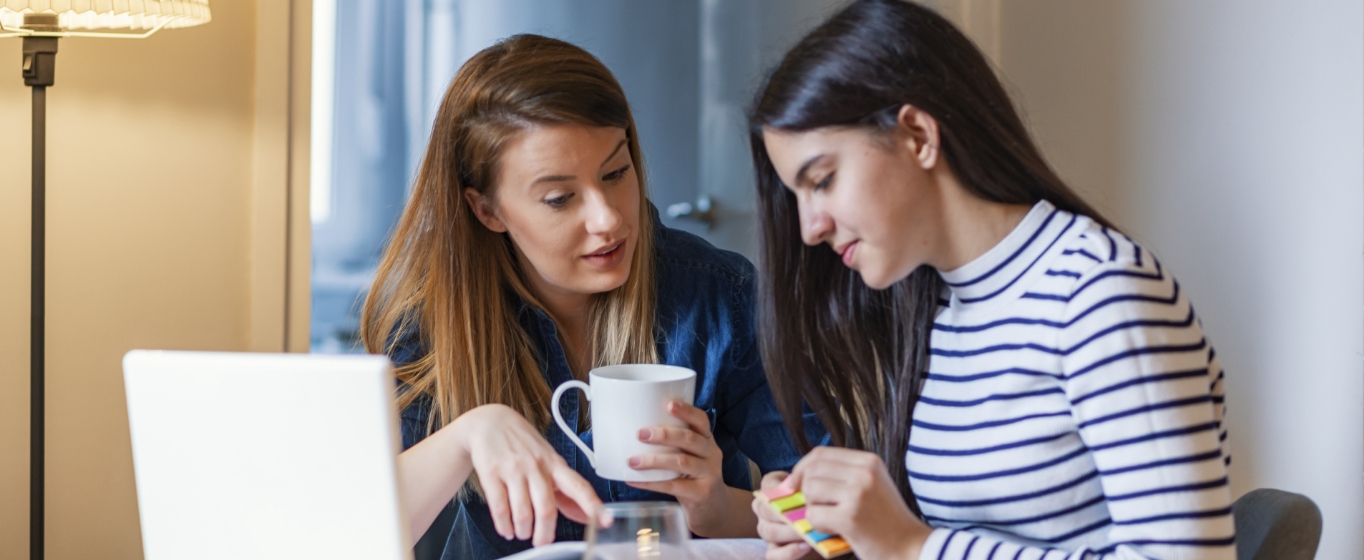 Finanzas para adolescentes 101: Consejos de ahorro de verano para tu adolescente