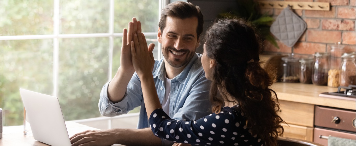 Abrazando tus Ganancias Financieras: Un Paso Hacia el Bienestar General Blog image