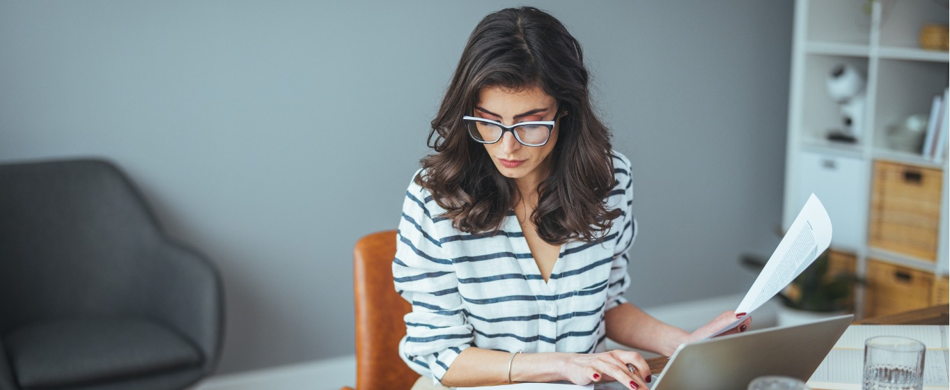 4 Tips for Decluttering Your Financial Life Hero Image