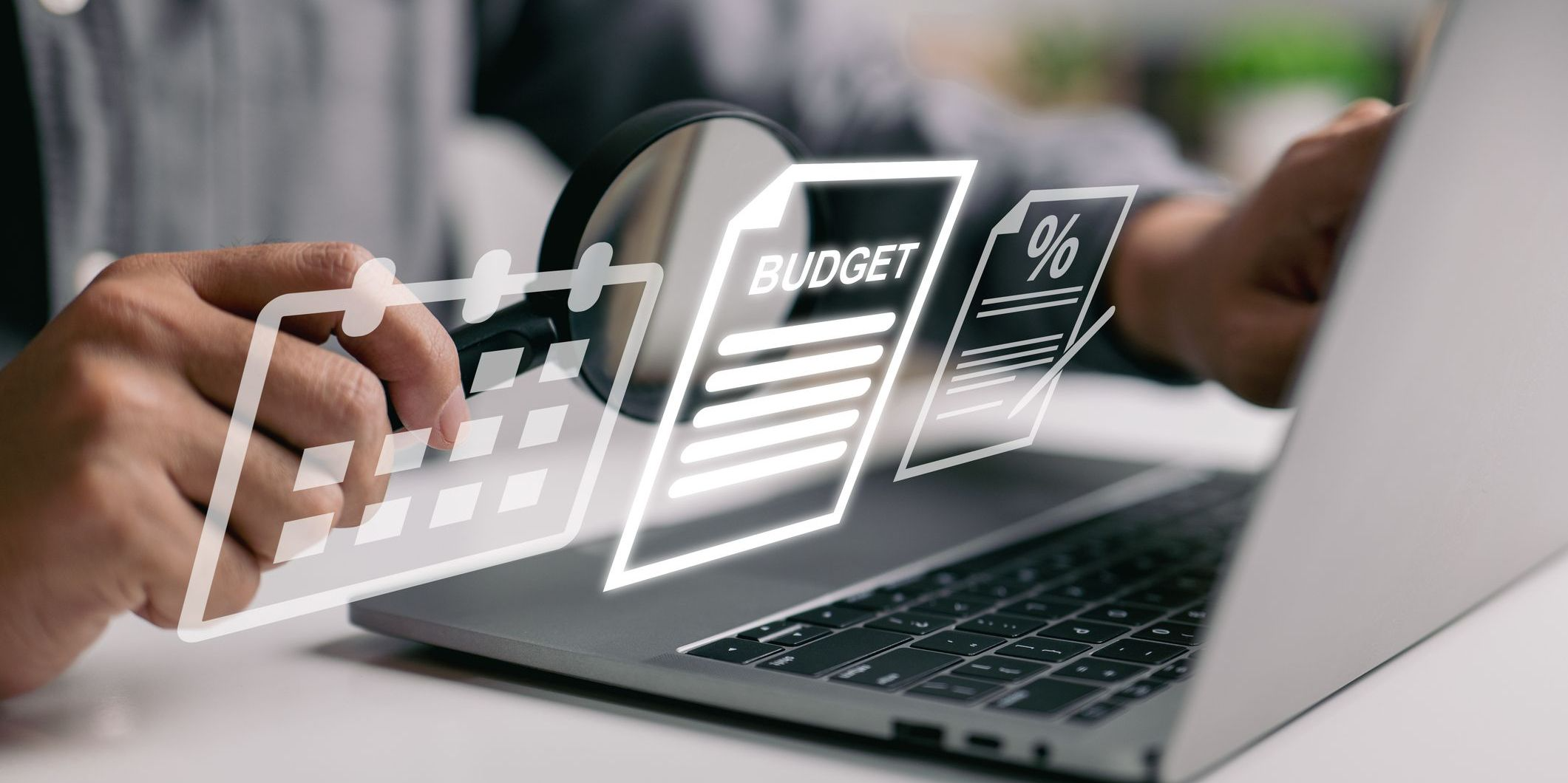 5 Tips to Plan and Stick to Your Holiday Budget This Year Hero Image